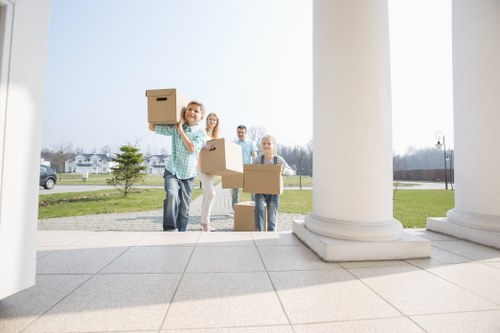 Moving team planning access and loading for a Finsbury Park property