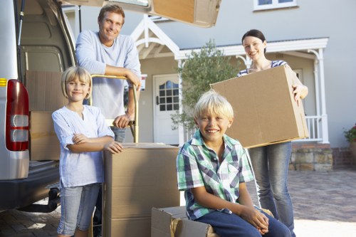 Local moving support for flats, homes, and small businesses in Finsbury Park
